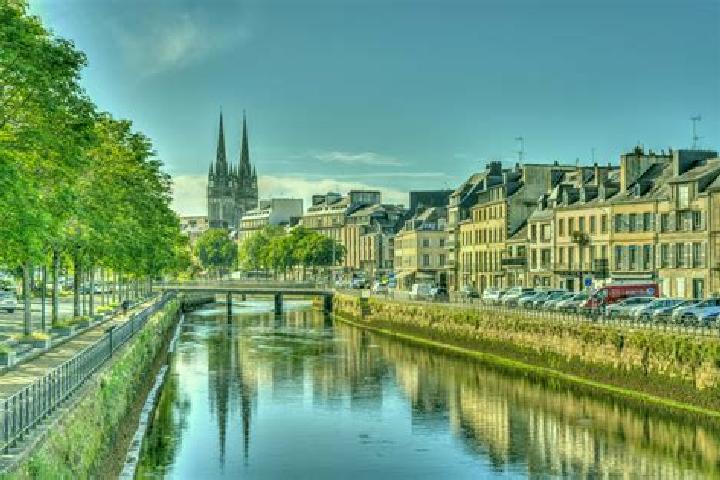 Chloe, 25 — Escort in Quimper, France