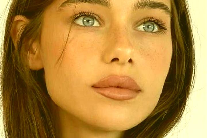 Chloe, 26, a brunette blue-eyed european companion based in Sukacai Tengah. Offering 69, A-Level, Couples. Available for incall and outcall, day and evening ...