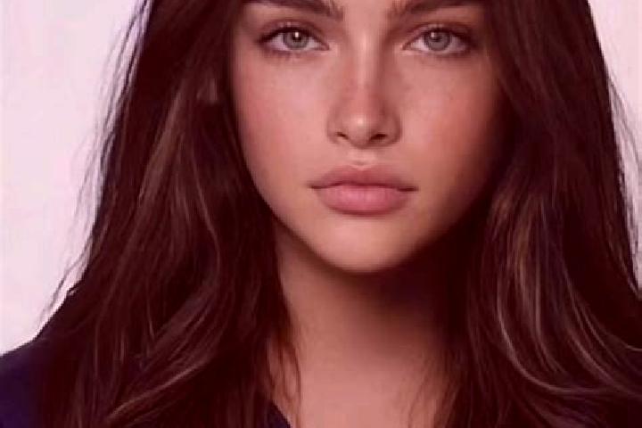 Chloe, 26, a brunette blue-eyed mediterranean companion based in Bulyea Heights. Offering Striptease, 69, Prostate Massage, Massage. Available for incall and...