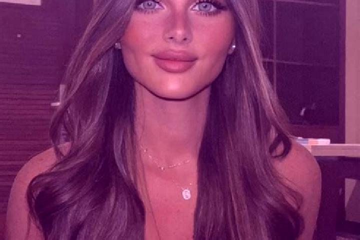 Chloe, 26, a brunette dark-eyed slavic companion based in Glenvale. Offering BDSM, GFE, Couples, Striptease. Available for incall and outcall, day and evenin...