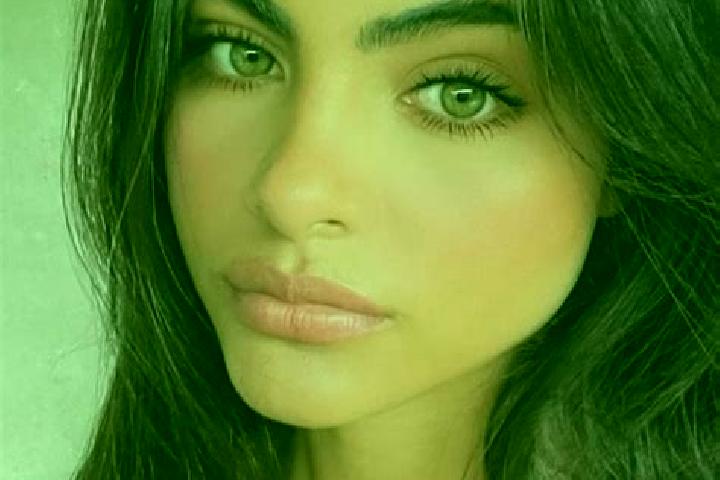Chloe, 26, a brunette hazel-eyed caucasian companion based in Panaci. Offering Travel Companion, Tantra, 69, Overnight, Erotic Massage. Available for incall ...