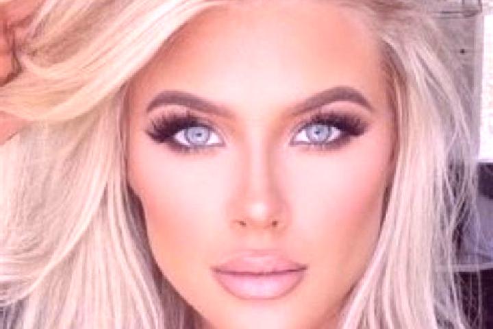 Chloe, 26, a platinum blonde hazel-eyed ebony companion based in Borca. Offering A-Level, Striptease, Deep French Kissing. Available for incall and outcall, ...