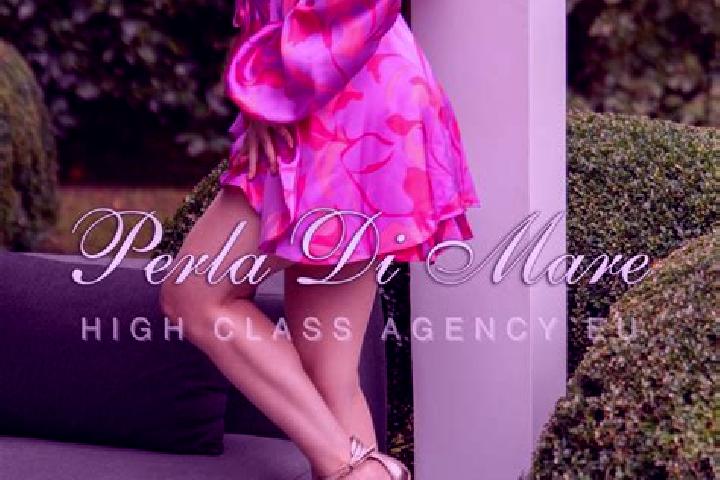 Chloe, 26 — Escort in Boianu Mare, Romania