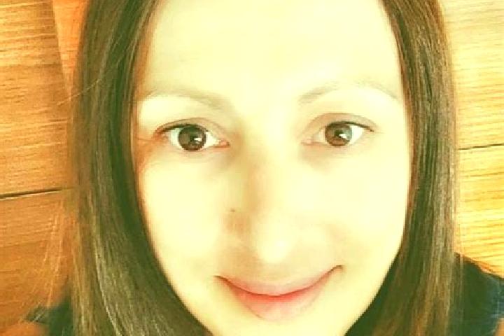 Chloe, 26 — Escort in Candas, Spain