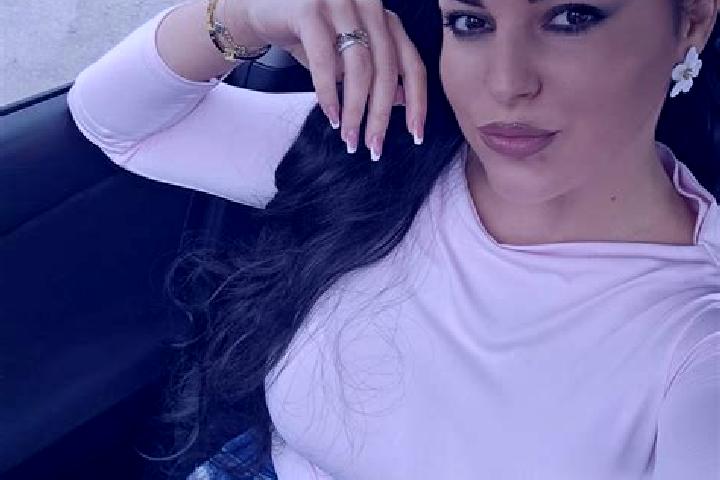 Chloe, 26 — Escort in Cioroiu, Romania