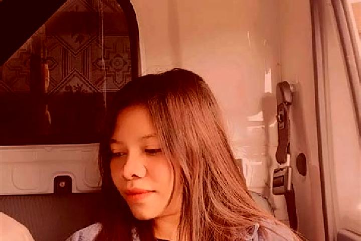 Chloe, 26 — Escort in Tanalodu, Indonesia