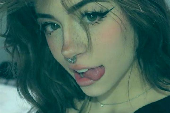 Chloe, 27, a black amber-eyed latina companion based in Naghan-e Sofla. Offering GFE, OWO, A-Level, Party Girl. Available for incall and outcall, overnight b...