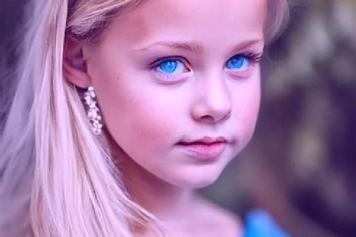 Chloe, 27, a blonde blue-eyed caucasian companion based in Rethwisch. Offering OWO, BDSM, Domination, Fetish. Available for incall and outcall, overnight boo...