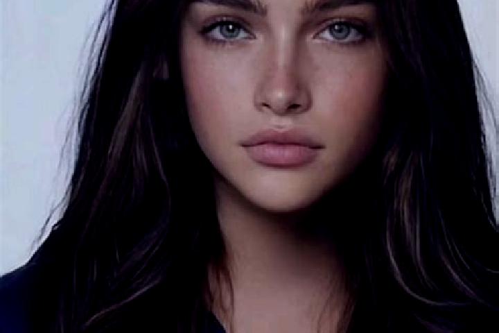 Chloe, 27, a brunette blue-eyed caucasian companion based in Panalillo. Offering Striptease, CIM, Tantra. Available for incall and outcall, day and evening d...