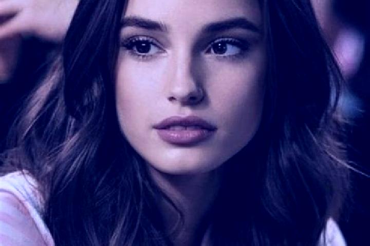 Chloe, 27, a brunette brown-eyed asian companion based in Ruske Pole. Offering Roleplay, Prostate Massage, Tantra. Available for incall and outcall, overnigh...