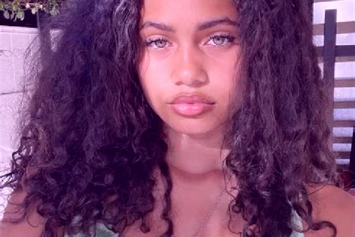 Chloe, 27, a chestnut green-eyed mixed companion based in Blountville. Offering OWO, Massage, A-Level, CIM. Available for incall and outcall, day and evening...