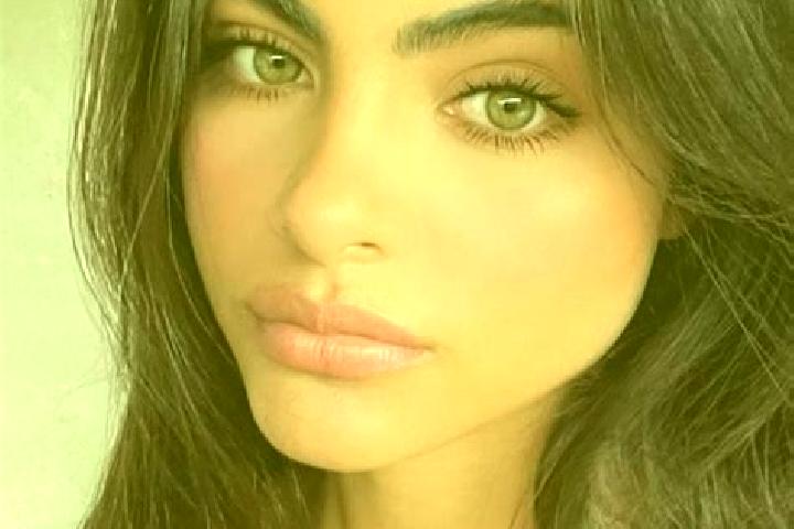 Chloe, 27, a chestnut hazel-eyed latina companion based in Molfsee. Offering A-Level, Massage. Available for incall and outcall, overnight bookings available.