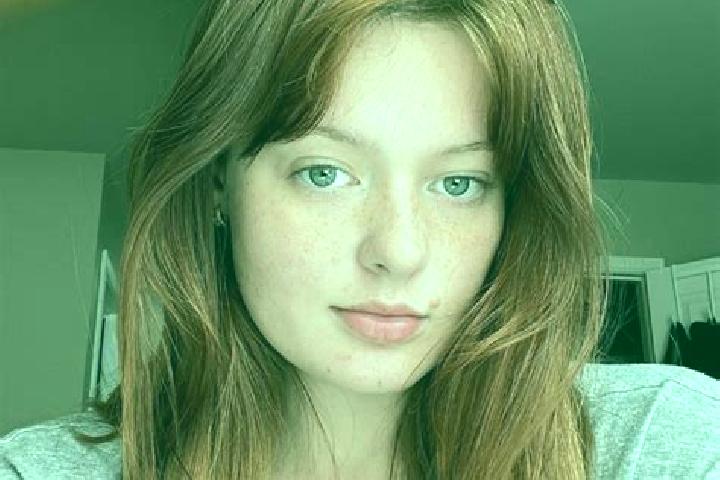 Chloe, 27, a red grey-eyed asian companion based in Jacka. Offering OWO, Couples, Overnight, Striptease, Travel Companion. Available for incall and outcall, ...