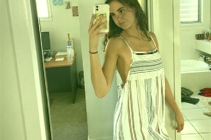 Chloe, 27 — Escort in Camp Hill, Australia