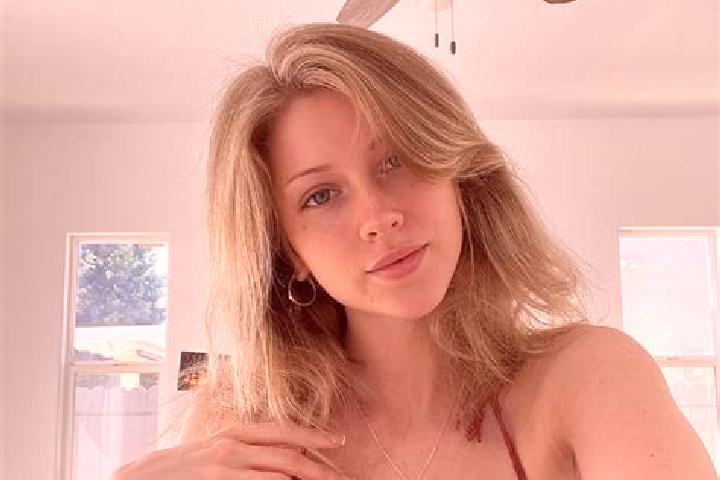 Chloe, 27 — Escort in Dagestanskiye Ogni, Russia