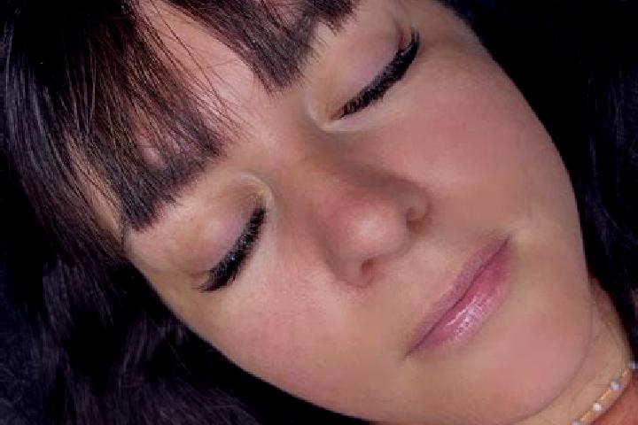 Chloe, 27 — Escort in Grans, France