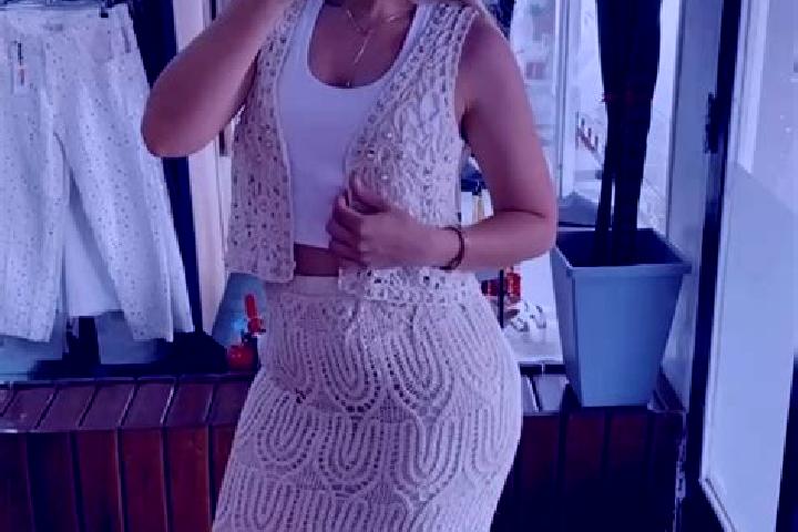 Chloe, 27 — Escort in Hociungi, Romania