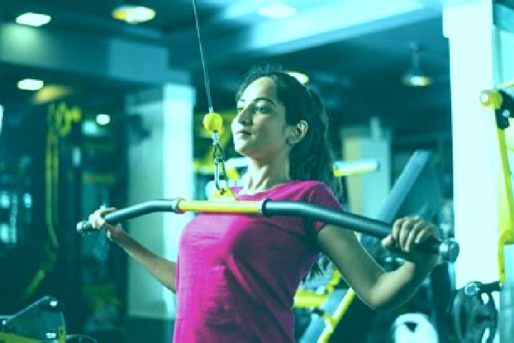 Chloe, 27 — Escort in Khurai, India