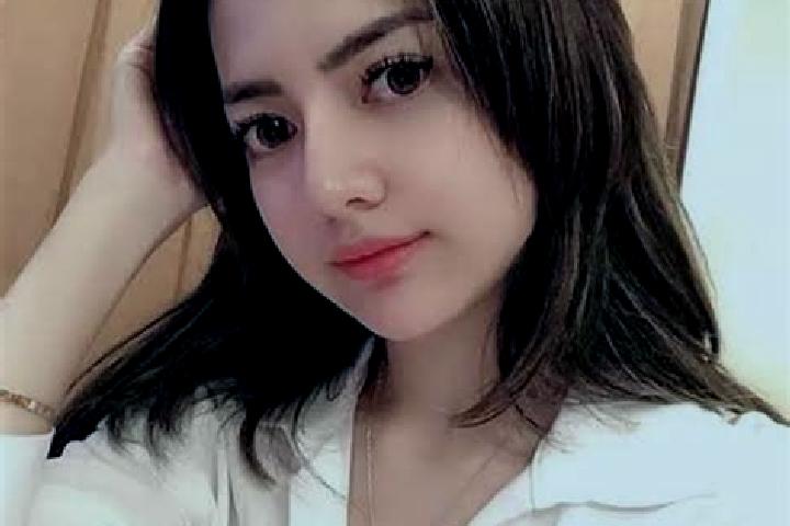 Chloe, 27 — Escort in Nggambel, Indonesia