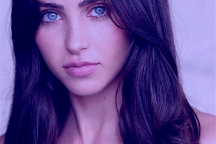 Chloe, 28, a auburn brown-eyed caribbean companion based in Faid. Offering Prostate Massage, Overnight, Domination, Dinner Date, Girlfriend Experience. Avail...