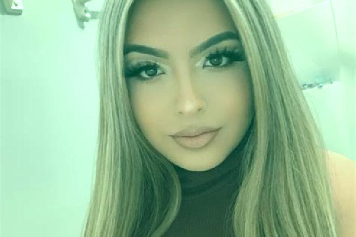 Chloe, 28, a blonde brown-eyed latina companion based in Choudwar. Offering Roleplay, Erotic Massage, Tantra, 69. Available for incall and outcall, overnight...