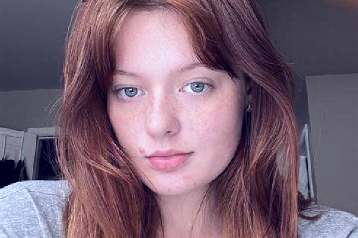 Chloe, 28, a chestnut grey-eyed mixed companion based in Mehran. Offering Tantra, Overnight, Dinner Date. Available for incall and outcall, overnight booking...