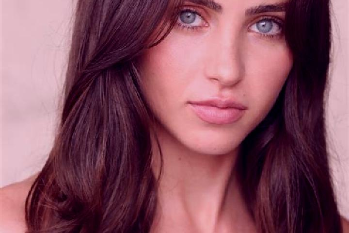 Chloe, 28, a dark blonde brown-eyed middle eastern companion based in South Ashburnham. Offering A-Level, Dinner Date, CIM. Available for incall and outcall,...