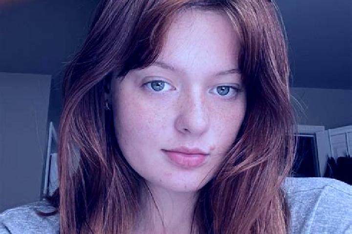 Chloe, 28, a red brown-eyed asian companion based in Hirschaid. Offering Girlfriend Experience, Couples, A-Level. Available for incall and outcall, overnight...