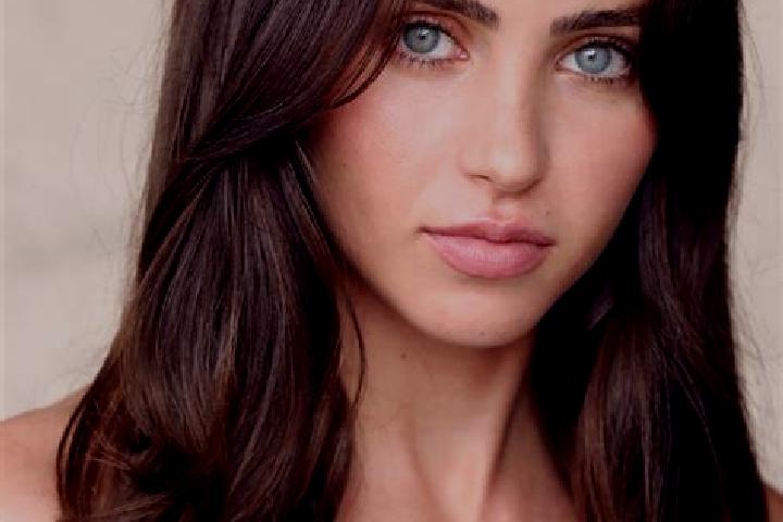 Chloe, 28, a red brown-eyed european companion based in Coperchia. Offering Striptease, Tantra, Roleplay, Couples. Available for incall and outcall, overnigh...