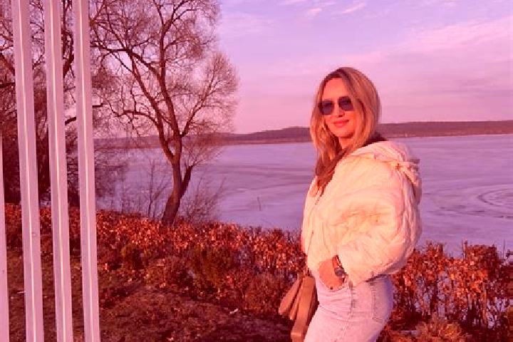 Chloe, 28 — Escort in Bryukhovychi, Ukraine