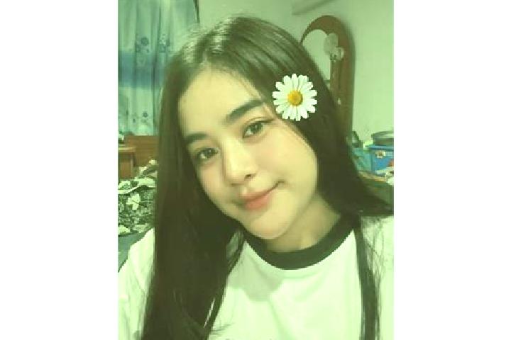 Chloe, 28 — Escort in Buntharik, Thailand