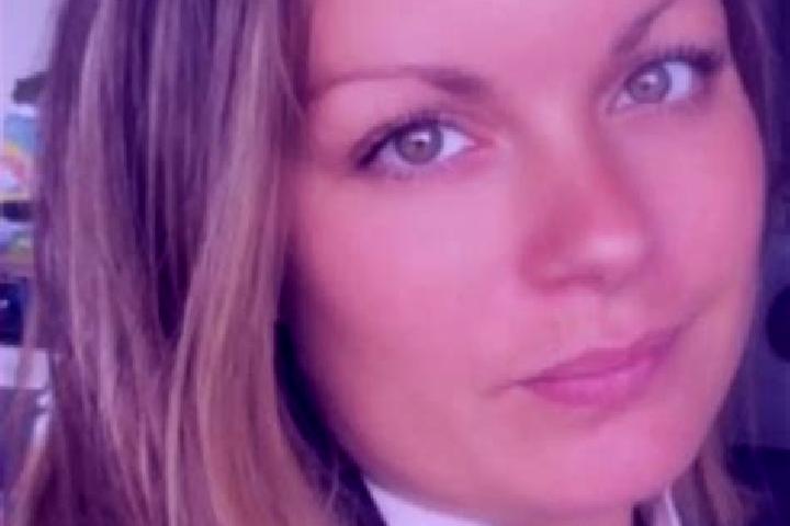 Chloe, 28 — Escort in Chateaugiron, France