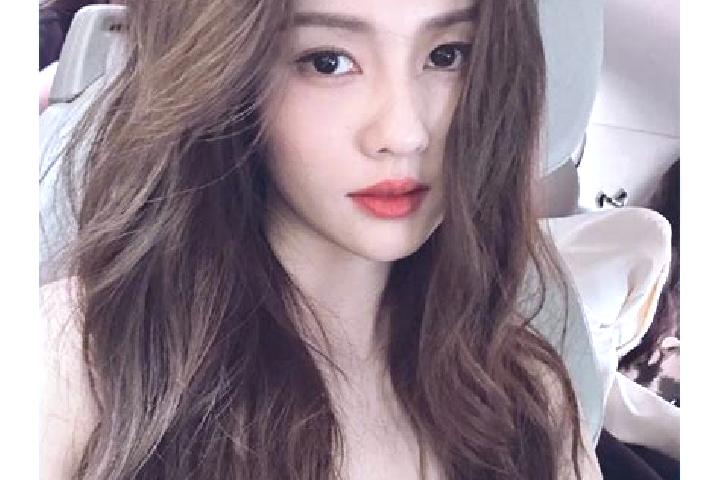 Chloe, 28 — Escort in Dajiang, China