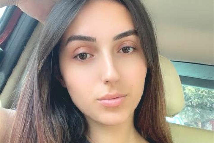 Chloe, 28 — Escort in Paskuqan, Albania
