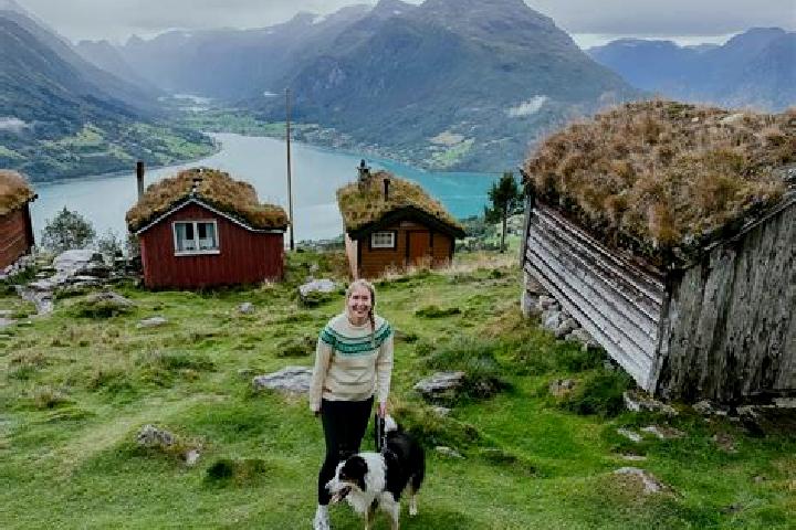 Chloe, 28 — Escort in Selvik, Norway