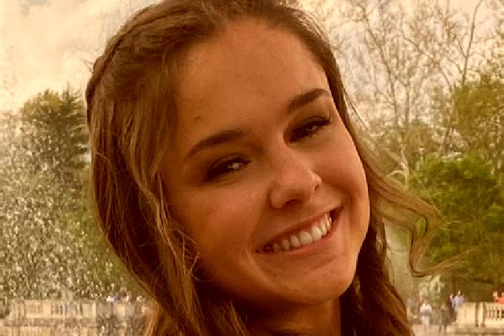 Chloe, 28 — Escort in Wentzville, United States