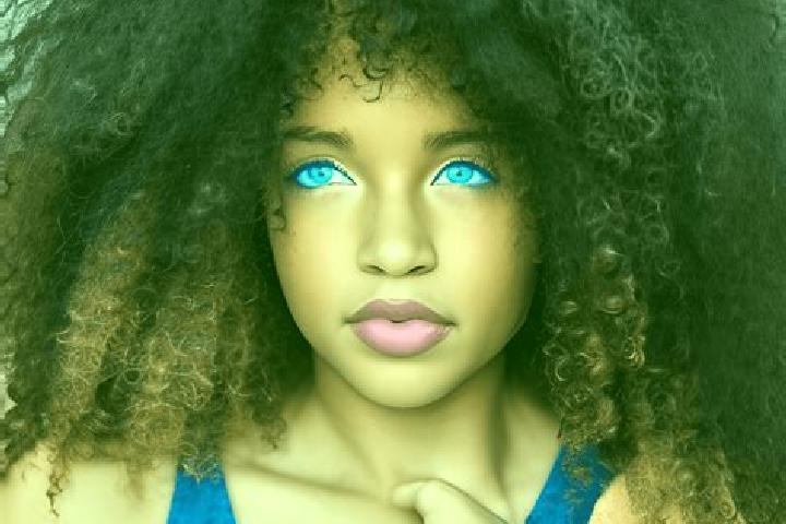 Chloe, 29, a black blue-eyed mixed companion based in Cervaro. Offering 69, BDSM, Tantra. Available for incall and outcall, day and evening dates.