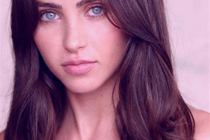 Chloe, 29, a brunette hazel-eyed middle eastern companion based in Razkrizje. Offering Girlfriend Experience, Domination, Travel Companion. Available for inc...