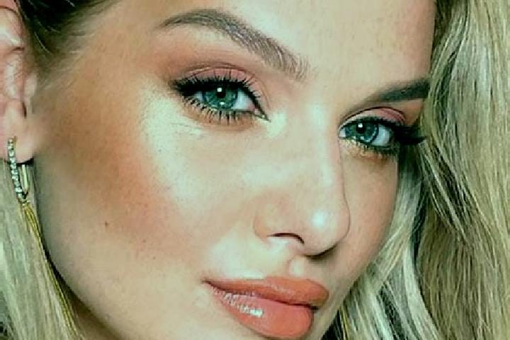 Chloe, 29, a dark blonde green-eyed european companion based in Tanjungluar. Offering BDSM, Deep French Kissing, Prostate Massage. Available for incall and o...