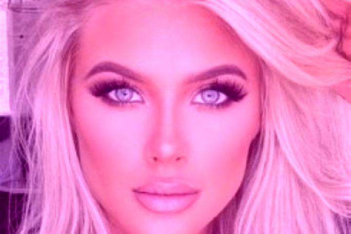 Chloe, 29, a platinum blonde brown-eyed ebony companion based in El Congo. Offering Roleplay, Striptease, Duos. Available for incall and outcall, overnight b...
