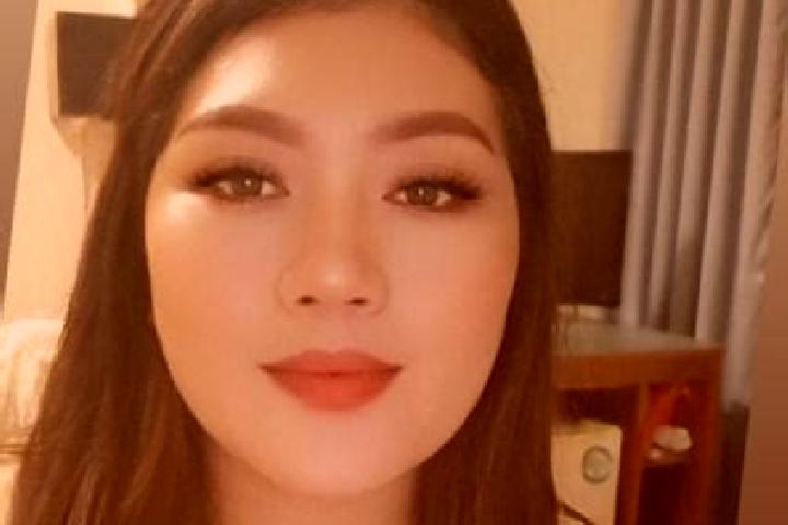 Chloe, 29, a red dark-eyed asian companion based in Eminabad. Offering Tantra, Girlfriend Experience, Dinner Date. Available for incall and outcall, day and ...