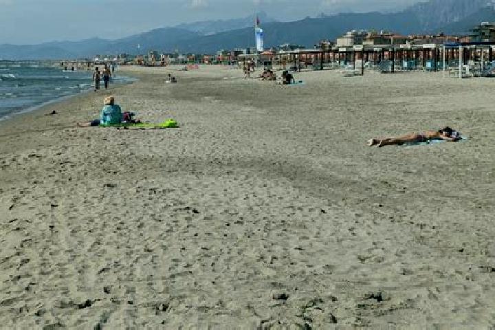 Chloe, 29 — Escort in Corsanico-Bargecchia, Italy