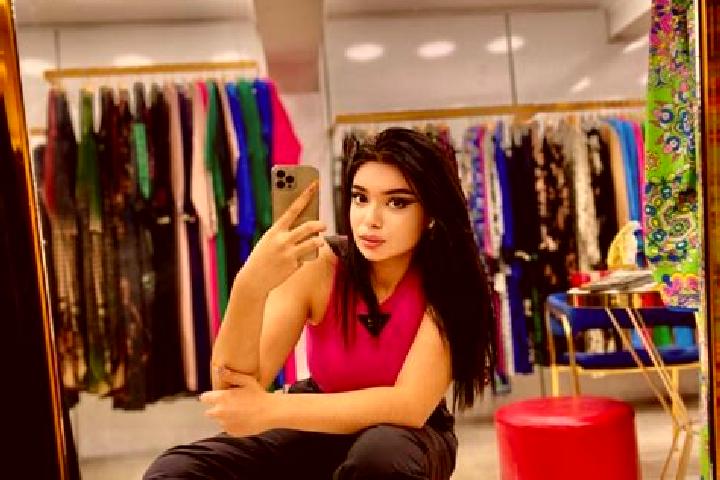 Chloe, 29 — Escort in Pappinissheri, India
