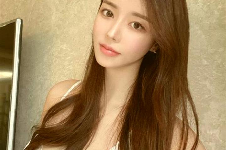 Chloe, 29 — Escort in Racaka, China
