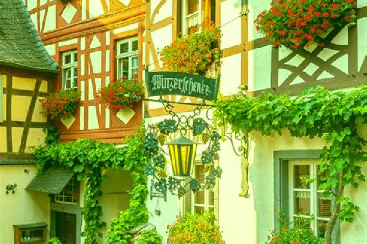 Chloe, 29 — Escort in Schurensohlen, Germany