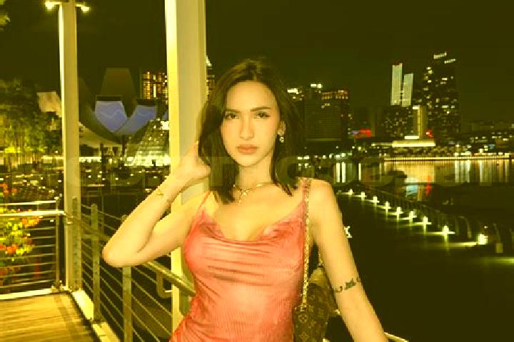 Chloe, 29 — Escort in The Long Beach, Hong Kong