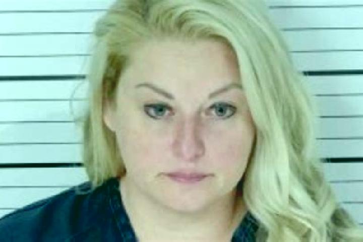 Chloe, 29 — Escort in Whitesburg, United States