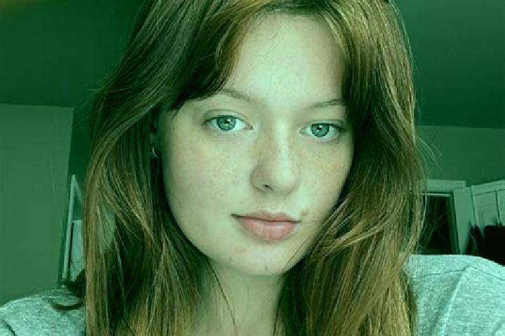 Chloe, 30, a auburn amber-eyed caucasian companion based in Chervishevo. Offering GFE, OWO, Tantra. Available for incall and outcall, day and evening dates.