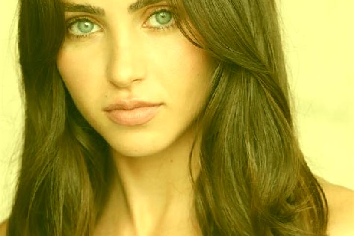 Chloe, 30, a brunette brown-eyed caucasian companion based in Pinto Recodo. Offering 69, Erotic Massage, Striptease, Prostate Massage, Girlfriend Experience....