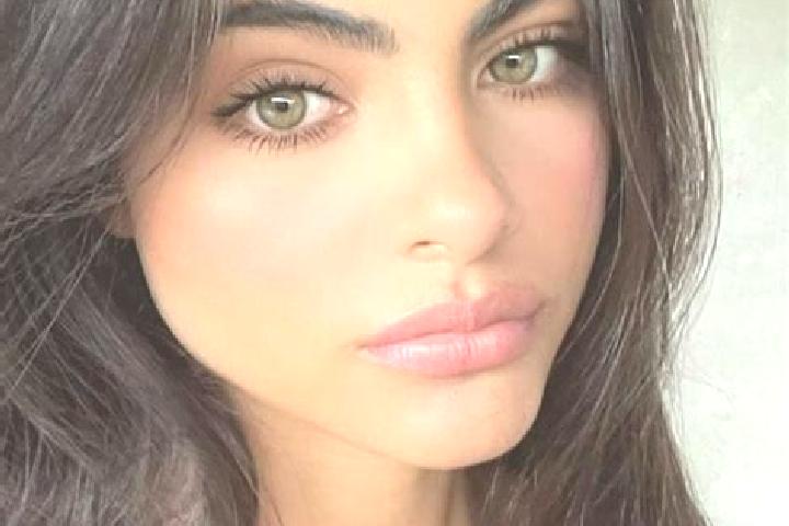 Chloe, 30, a brunette green-eyed caribbean companion based in Luetzen. Offering Party Girl, Erotic Massage, Striptease. Available for incall and outcall, ove...
